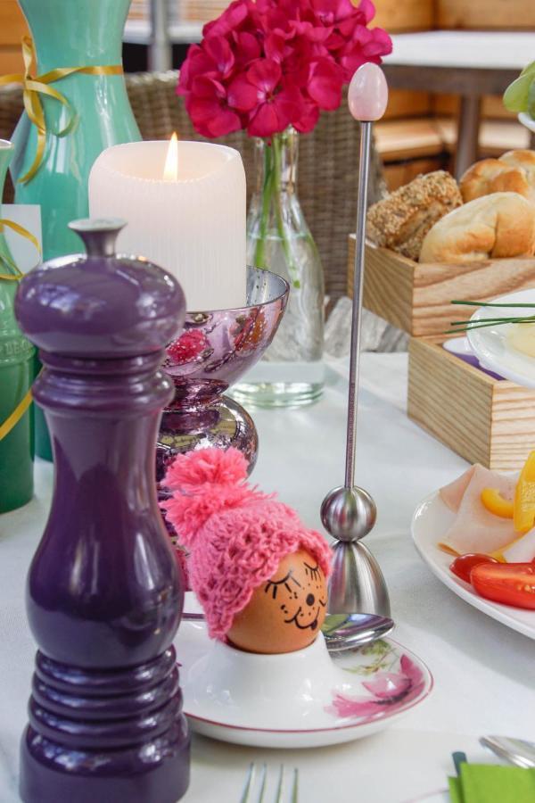 Couette-café Waldruhe - Bett, Fruehstueck & Ein Laecheln *
