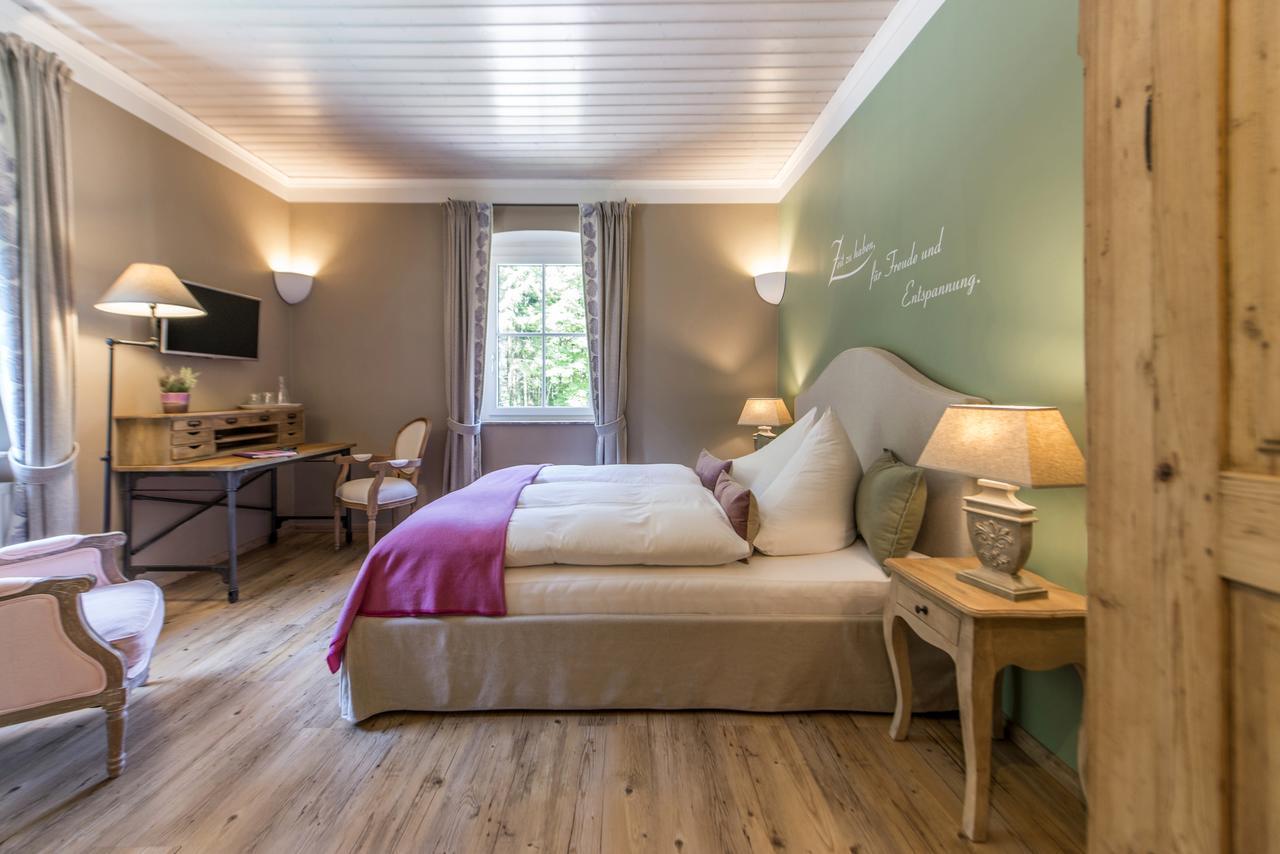 Couette-café Waldruhe - Bett, Fruehstueck & Ein Laecheln Bad Aussee
